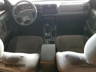2000 Isuzu Rodeo S with VIN 4S2CK58W5Y4335051, listed as a Copart auction lot 83098034 with 236,390 mi miles and Salvage Title. Bid and sale history available at carsss.com. Image 8.