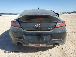 2024 Toyota GR86 Premium with VIN JF1ZNBE14R9761537, listed as a Copart auction lot 87124394 with 0 mi miles and Salvage Title. Bid and sale history available at carsss.com. Image 6.