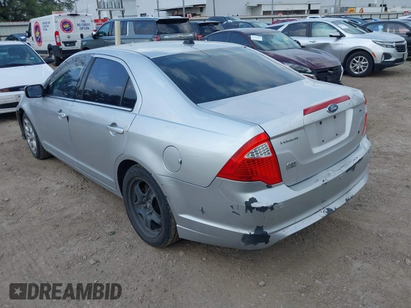 2011 Ford Fusion SE with VIN 3FAHP0HA0BR305471, listed as a IAAI auction lot 42099320 with 175,089 mi miles. Bid and sale history available at carsss.com. Image 3.
