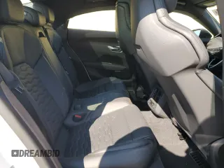 2023 Audi e-tron GT Premium Plus z VIN WAUCJBFW0P7000208, wystawiony jako Copart lot #68644653 z przebiegiem 2442 mil mil oraz Szkody całkowita. Historia ofert i sprzedaży dostępna na DreamBid. Obrazek 10.