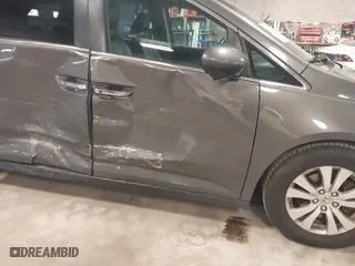 2015 Honda Odyssey EX-L with VIN 5FNRL5H63FB058957, listed as a IAAI auction lot 41830643 with 109,618 mi miles. Bid and sale history available at carsss.com. Image 6.