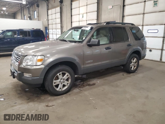 2006 Ford Explorer XLT with VIN 1FMEU73826UA02432, listed as a Copart auction lot 82139394 with 200,276 mi miles and Clean Title. Bid and sale history available at carsss.com. Image 1.