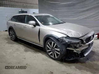 2023 Volvo V90 Ultimate with VIN YV4062NC5P1165587, listed as a Copart auction lot 57703405 with 27,860 mi miles and Salvage title. Bid and sale history available at DreamBid. Image 4.