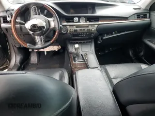 2017 Lexus ES 350 with VIN 58ABK1GG3HU069687, listed as a Copart auction lot 60695235 with 77,804 mi miles and Salvage title. Bid and sale history available at DreamBid. Image 8.