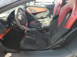 2016 McLaren 570S z VIN SBM13DAA3GW001071, wystawiony jako Copart lot #43108715 z przebiegiem Nie podano mil oraz Szkody całkowita. Historia ofert i sprzedaży dostępna na DreamBid. Obrazek 7.