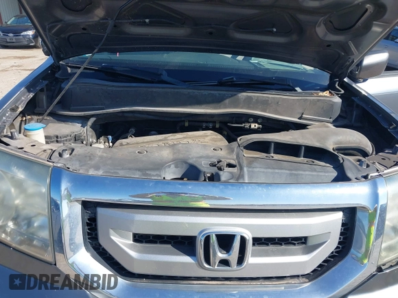 2011 Honda Pilot EX-L with VIN 5FNYF3H64BB056071, listed as a IAAI auction lot 41841047 with 112,114 mi miles and . Bid and sale history available at carsss.com. Image 10.