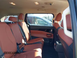 2024 Kia Carnival SX Prestige with VIN KNDNE5H36R6424022, listed as a IAAI auction lot 41200224 with 5,900 mi miles. Bid and sale history available at carsss.com. Image 8.