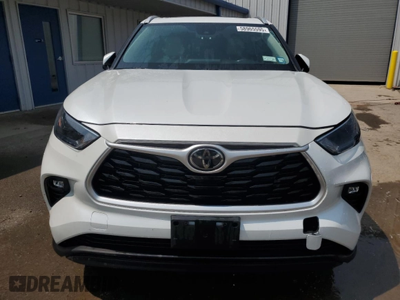 2022 Toyota Highlander XLE with VIN 5TDGZRBH1NS164177, listed as a Copart auction lot 58965595 with 72,284 mi miles and Salvage title. Bid and sale history available at DreamBid. Image 5.