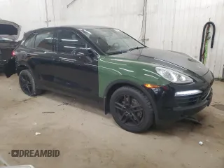 2014 Porsche Cayenne z VIN WP1AA2A25ELA91302, wystawiony jako Copart lot #59386795 z przebiegiem 161 865 mil mil oraz Szkoda całkowita • Salvage title. Historia ofert i sprzedaży dostępna na DreamBid. Obrazek 4.