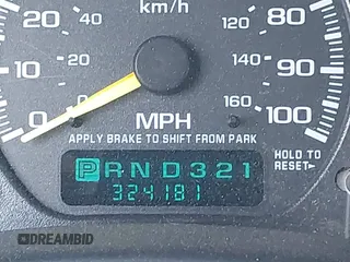 2000 Chevrolet Suburban LS with VIN 3GNFK16T1YG162181, listed as a IAAI auction lot 41843413 with 324,181 mi miles and . Bid and sale history available at DreamBid. Image 15.
