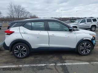 2018 Nissan Kicks SR with VIN 3N1CP5CU0JL510389, listed as a IAAI auction lot 41710875 with 48,001 mi miles. Bid and sale history available at carsss.com. Image 14.