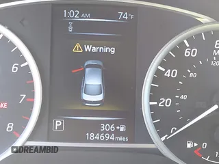 2018 Nissan Sentra SV with VIN 3N1AB7AP3JY269462, listed as a IAAI auction lot 41972631 with 184,694 mi miles. Bid and sale history available at carsss.com. Image 15.