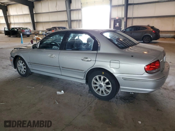 2004 Hyundai Sonata GLS with VIN KMHWF35H94A061545, listed as a Copart auction lot 45324734 with 185,877 mi miles and Salvage Title. Bid and sale history available at carsss.com. Image 2.