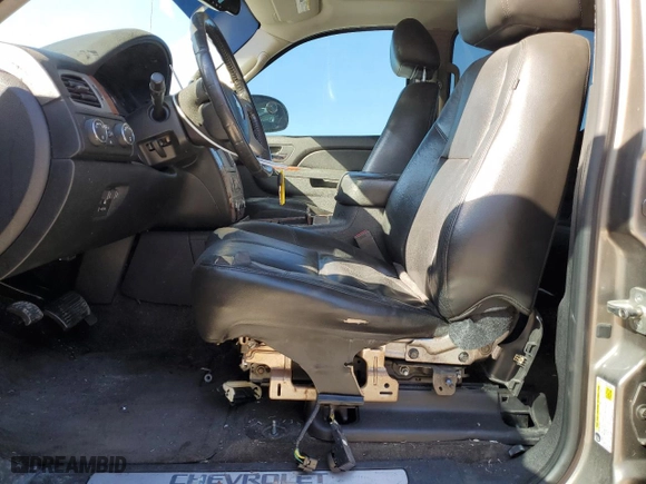 2011 Chevrolet Avalanche LTZ with VIN 3GNTKGE39BG255853, listed as a Copart auction lot 80538684 with 206,685 mi miles and Salvage Title. Bid and sale history available at carsss.com. Image 7.