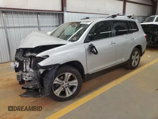 2013 Toyota Highlander Limited z VIN 5TDDK3EH9DS255101, wystawiony jako Copart lot #54913625 z przebiegiem Nie podano mil oraz Szkody całkowita. Historia ofert i sprzedaży dostępna na DreamBid. Obrazek 1.
