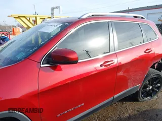 2015 Jeep Cherokee Limited with VIN 1C4PJLDS8FW516802, listed as a IAAI auction lot 41486920 with 110,911 mi miles and . Bid and sale history available at DreamBid. Image 14.