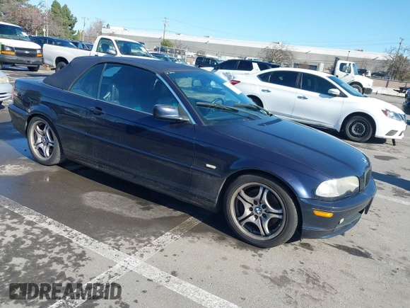 2001 BMW 3 Series 330Ci with VIN WBABS53451JU83279, listed as a IAAI auction lot 41495682 with 238,649 mi miles. Bid and sale history available at carsss.com. Image 1.