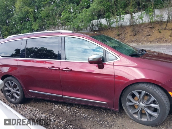 2018 Chrysler Pacifica Limited with VIN 2C4RC1GG3JR226337, listed as a IAAI auction lot 42519396 with 102,229 mi miles and . Bid and sale history available at DreamBid. Image 13.