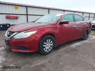 2018 Nissan Altima 2.5 SL with VIN 1N4AL3AP3JC133513, listed as a IAAI auction lot 41324260 with 110,918 mi miles. Bid and sale history available at carsss.com. Image 17.