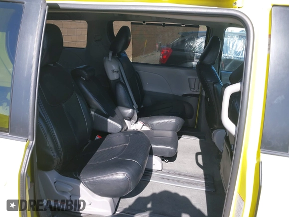 2017 Toyota Sienna LE Auto Access Seat с VIN 5TDKZ3DCXHS862073, выставлен на аукционе IAAI как лот 42328653 с пробегом 183 126 миль миль и . История ставок и продаж доступна на DreamBid. Изображение 8.