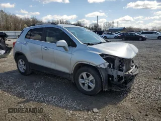 2020 Chevrolet Trax LT with VIN KL7CJLSB1LB009094, listed as a Copart auction lot 48667935 with 62,215 mi miles and Salvage Title. Bid and sale history available at DreamBid. Image 4.