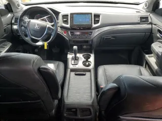 2017 Honda Pilot EX-L with VIN 5FNYF5H50HB000771, listed as a Copart auction lot 52611255 with 84,922 mi miles and Salvage Title. Bid and sale history available at carsss.com. Image 8.