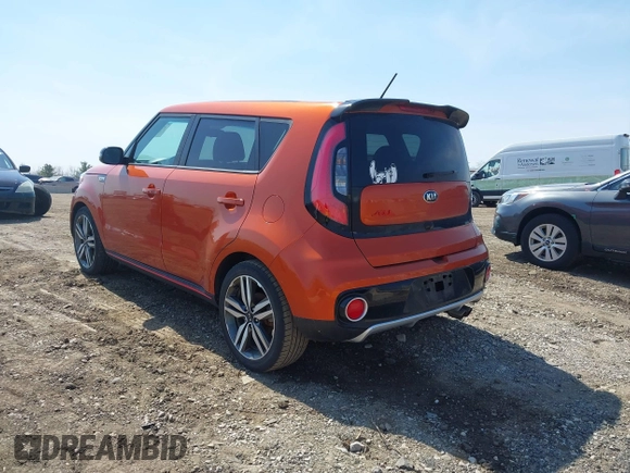 2018 Kia Soul ! with VIN KNDJX3AAXJ7553501, listed as a IAAI auction lot 42066745 with 157,299 mi miles. Bid and sale history available at carsss.com. Image 3.