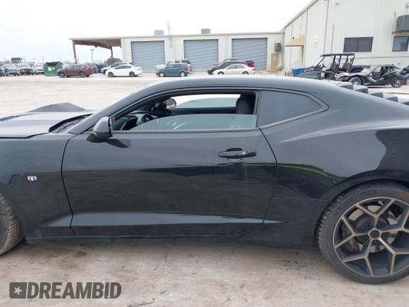 2019 Chevrolet Camaro 2SS с VIN 1G1FH1R78K0118785, выставлен на аукционе IAAI как лот 41365572 с пробегом 62 169 миль миль и . История ставок и продаж доступна на DreamBid. Изображение 14.