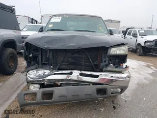 2003 Chevrolet Silverado 2500HD LS with VIN 1GCHK23U23F214612, listed as a IAAI auction lot 41307158 with 95,012 mi miles. Bid and sale history available at carsss.com. Image 13.