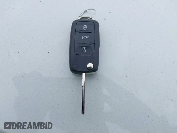 2016 Volkswagen Tiguan SE z VIN WVGBV7AX4GW508103, wystawiony jako IAAI lot #42473754 z przebiegiem 104 978 mil mil oraz . Historia ofert i sprzedaży dostępna na DreamBid. Obrazek 11.