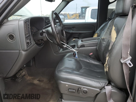 2004 Chevrolet Avalanche Z71 with VIN 3GNEK12T94G200008, listed as a Copart auction lot 48120495 with 268,224 mi miles and Clean Title. Bid and sale history available at carsss.com. Image 7.