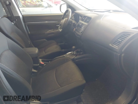 2016 Mitsubishi Outlander ES z VIN JA4AR3AW2GZ049151, wystawiony jako IAAI lot #42465053 z przebiegiem 102 600 mil mil oraz . Historia ofert i sprzedaży dostępna na DreamBid. Obrazek 5.