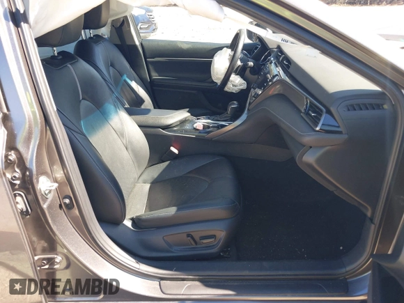 2019 Toyota Camry XSE with VIN 4T1B61HK1KU812353, listed as a IAAI auction lot 41671046 with 60,488 mi miles. Bid and sale history available at carsss.com. Image 5.