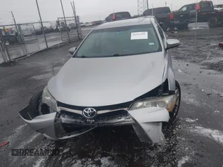 2015 Toyota Camry XLE with VIN 4T1BF1FK0FU110663, listed as a IAAI auction lot 41931382 with 187,648 mi miles. Bid and sale history available at carsss.com. Image 11.