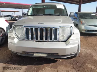 2009 Jeep Liberty Limited with VIN 1J8GN58K99W511566, listed as a IAAI auction lot 41445239 with 170,388 mi miles. Bid and sale history available at carsss.com. Image 6.