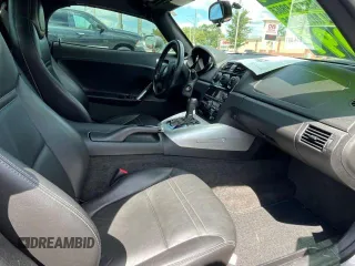 2008 Saturn Sky z VIN 1G8MB35B68Y100988, wystawiony jako Copart lot #82309344 z przebiegiem 22 173 mil mil oraz Czysty tytuł • Clean title. Historia ofert i sprzedaży dostępna na DreamBid. Obrazek 5.
