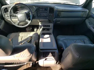 2002 Chevrolet Suburban Z71 with VIN 3GNFK16Z72G295734, listed as a Copart auction lot 45763225 with 197,205 mi miles and Salvage Title. Bid and sale history available at carsss.com. Image 8.