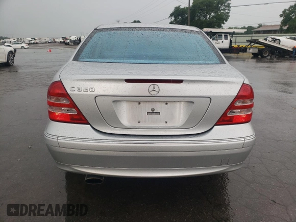 2004 Mercedes-Benz C 320 with VIN WDBRF64J64F511595, listed as a Copart auction lot 62996795 with 113,901 mi miles and Salvage title. Bid and sale history available at DreamBid. Image 6.