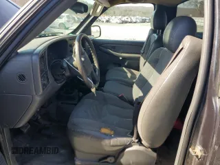 2004 GMC Sierra 1500 Work Truck z VIN 1GTEK14X34Z257653, wystawiony jako Copart lot #43521535 z przebiegiem Nie podano mil oraz Szkody całkowita. Historia ofert i sprzedaży dostępna na DreamBid. Obrazek 7.