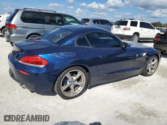 2013 BMW Z4 sDrive35i with VIN WBALM7C58DE385458, listed as a Copart auction lot 77959004 with 43,616 mi miles and Salvage Title. Bid and sale history available at carsss.com. Image 3.