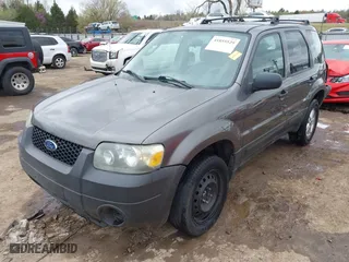 2006 Ford Escape XLS with VIN 1FMYU92ZX6KB10330, listed as a IAAI auction lot 41855529 with 249,548 mi miles. Bid and sale history available at carsss.com. Image 18.