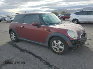2008 MINI Hardtop with VIN WMWMF33548TU65011, listed as a Copart auction lot 82175524 with 197,702 mi miles and Salvage title. Bid and sale history available at DreamBid. Image 4.