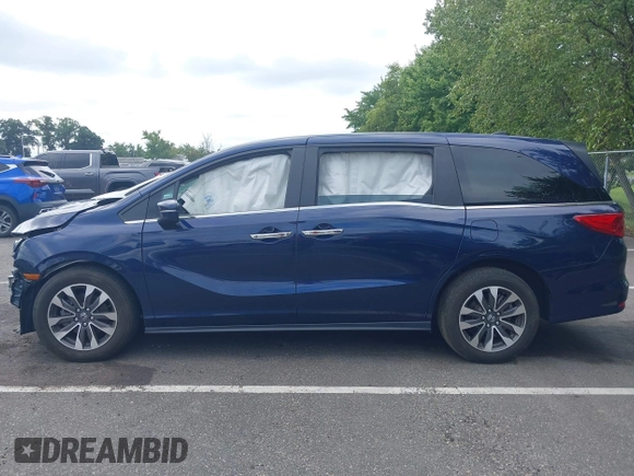 2022 Honda Odyssey EX-L with VIN 5FNRL6H70NB053843, listed as a IAAI auction lot 40210685 with 21,571 mi miles and . Bid and sale history available at DreamBid. Image 15.