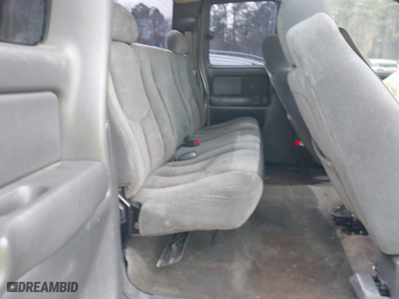 2003 Chevrolet Silverado 1500 Work Truck with VIN 2GCEC19X831370446, listed as a IAAI auction lot 41565715 with 179,326 mi miles. Bid and sale history available at carsss.com. Image 7.