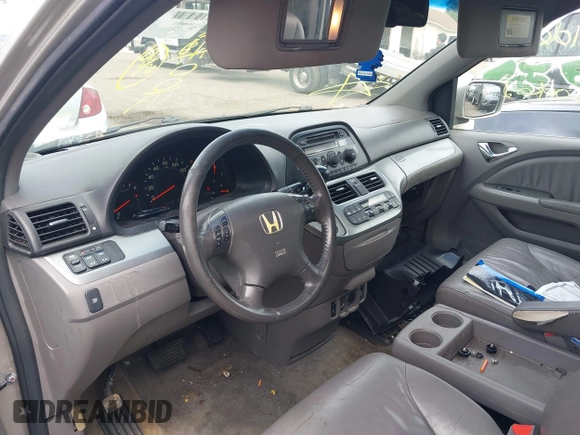 2008 Honda Odyssey EX-L with VIN 5FNRL38688B102734, listed as a IAAI auction lot 39963093 with 184,775 mi miles. Bid and sale history available at carsss.com. Image 5.