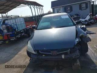 2003 Honda Accord EX z VIN 1HGCM66593A014065, wystawiony jako IAAI lot #41774694 z przebiegiem 163 536 mil mil oraz . Historia ofert i sprzedaży dostępna na DreamBid. Obrazek 13.