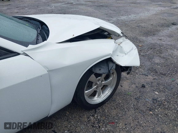 2015 Dodge Challenger SXT with VIN 2C3CDZAG2FH701634, listed as a IAAI auction lot 42242521 with 153,379 mi miles and . Bid and sale history available at DreamBid. Image 6.