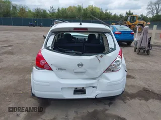 2009 Nissan Versa S с VIN 3N1BC13E29L372004, выставлен на аукционе IAAI как лот 42238770 с пробегом 100 951 миль миль и . История ставок и продаж доступна на DreamBid. Изображение 17.
