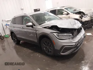 2022 Volkswagen Tiguan SE z VIN 3VV2B7AXXNM059957, wystawiony jako IAAI lot #42092196 z przebiegiem 37 294 mil mil oraz . Historia ofert i sprzedaży dostępna na DreamBid. Obrazek 1.