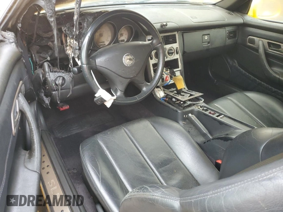 2001 Mercedes-Benz SLK-Class Kompressor with VIN WDBKK49F61F184147, listed as a Copart auction lot 64860084 with 0 mi miles and Salvage Title. Bid and sale history available at carsss.com. Image 8.